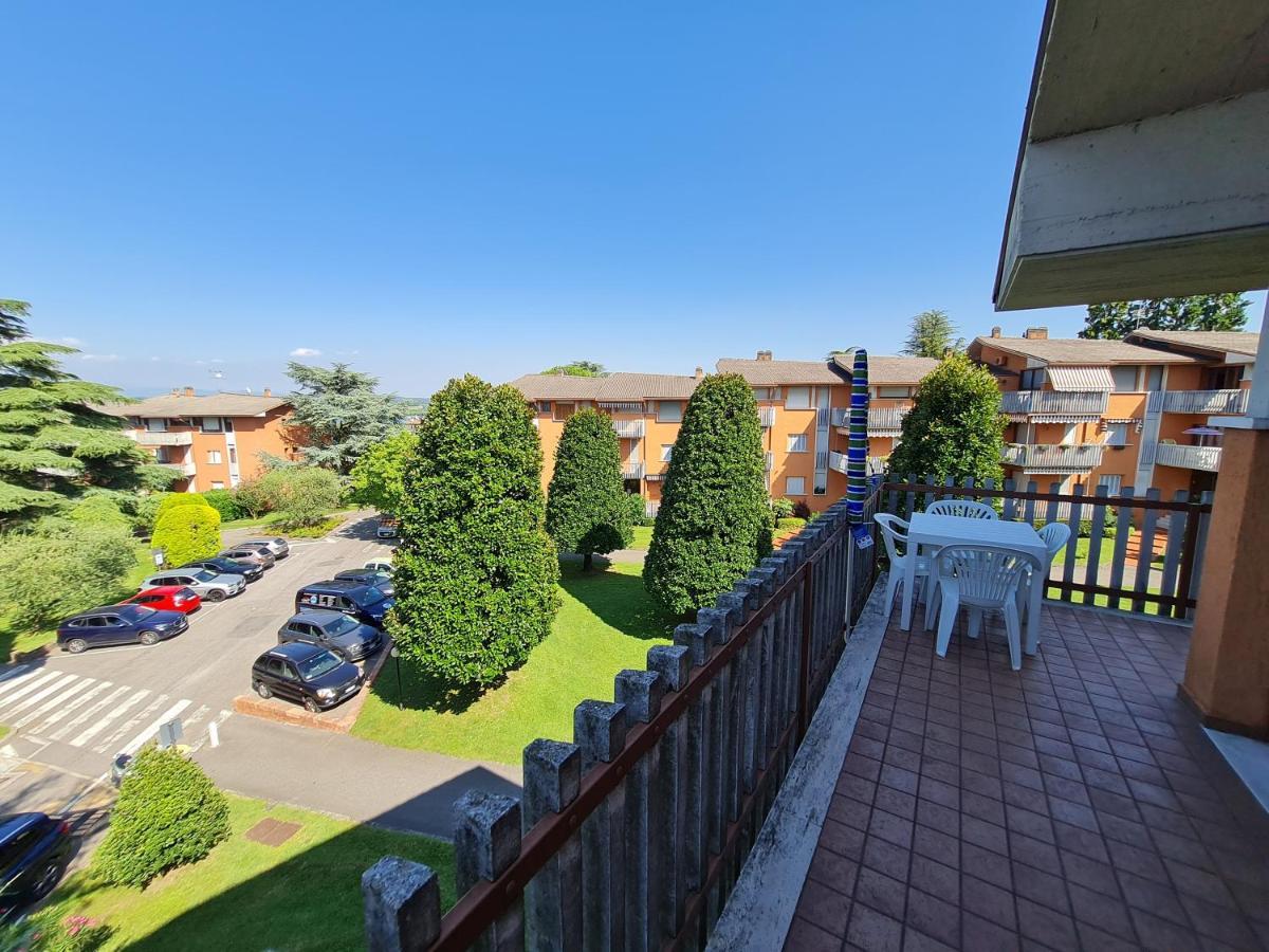 Easy Apartments Peschiera Peschiera del Garda Exterior foto