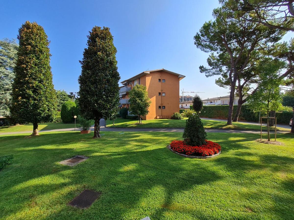 Easy Apartments Peschiera Peschiera del Garda Exterior foto