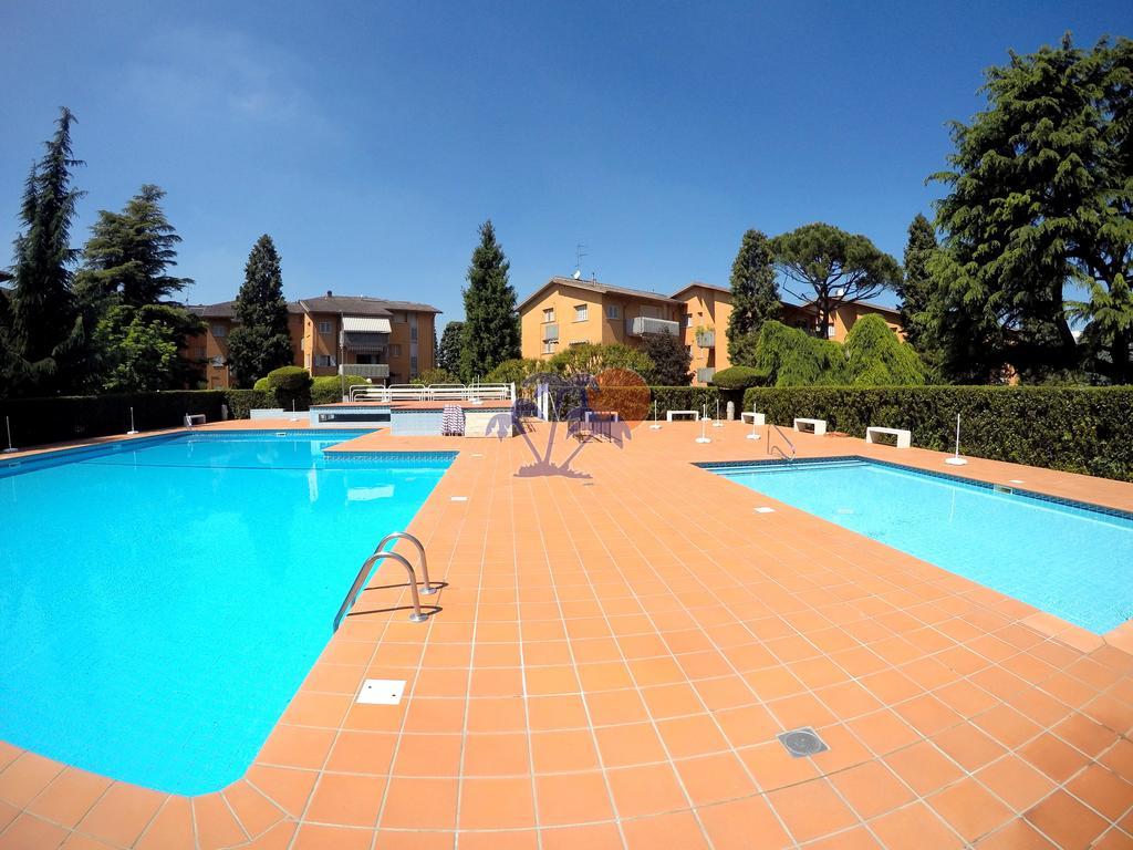 Easy Apartments Peschiera Peschiera del Garda Exterior foto
